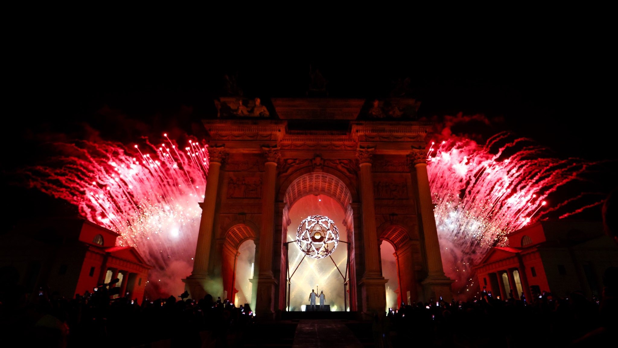 Fellobbant a láng – megkezdődött a téli olimpia